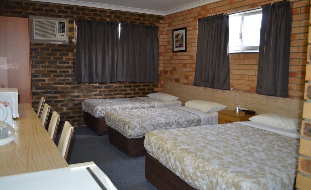 Motel Squatters Homestead